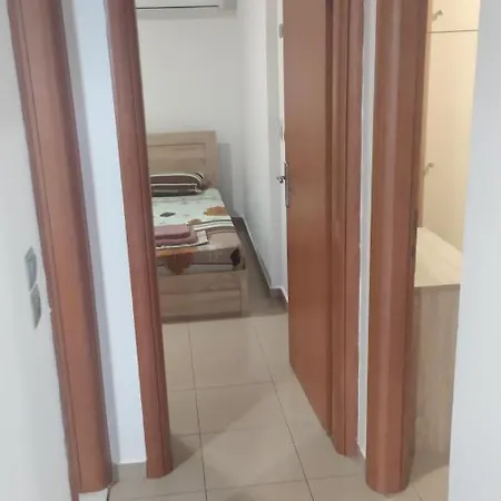 Mama Marina Near To The Airport *