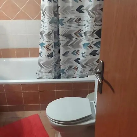 Mama Marina Near To The Airport Apartman