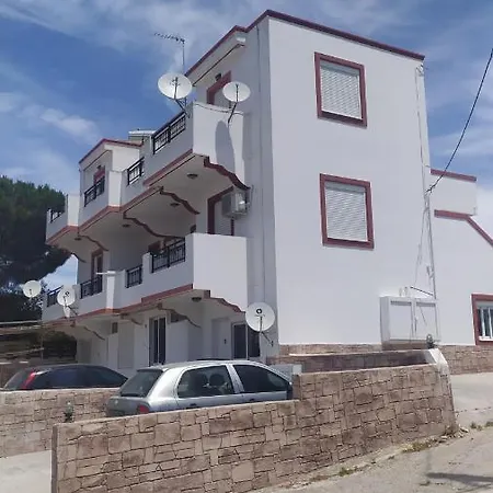 Mama Marina Near To The Airport Διαμέρισμα