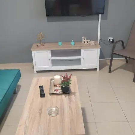 Mama Marina Near To The Airport * Αντιμάχεια